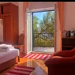 Kopara Apartment
